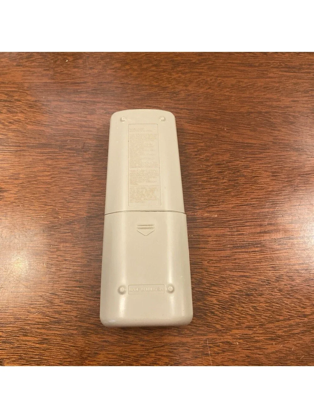 Genuine Sony Remote Control RM-Y173 for KV13FS110 KV20FS12 KV21FE12 TV OEM